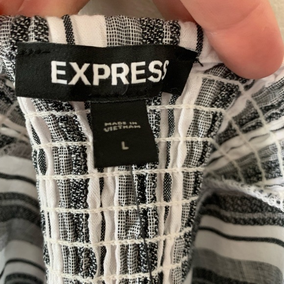 NEW Express Black White Stripe Cotton Ruffle Knot Crop Top Size Large Coastal - Picture 8 of 14